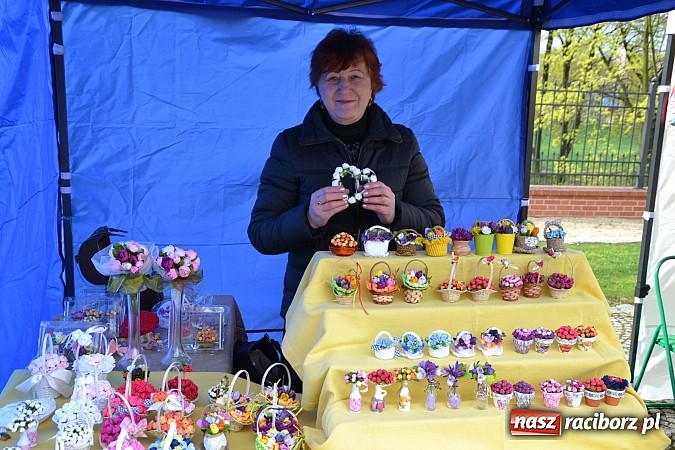 Zdjęcie w galerii na portalu naszraciborz.pl: III Zamkowy Jarmark kwiatów, żywności ekologicznej i rękodzieła już za nami wiadomości z regionu