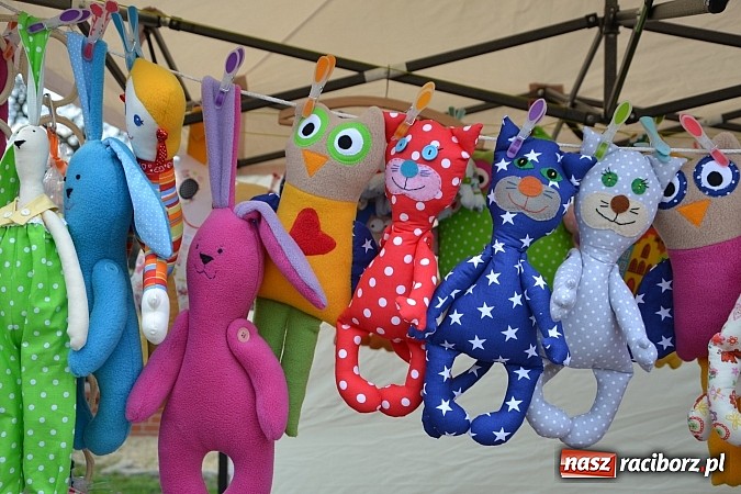 Zdjęcie w galerii na portalu naszraciborz.pl: III Zamkowy Jarmark kwiatów, żywności ekologicznej i rękodzieła już za nami wiadomości z regionu