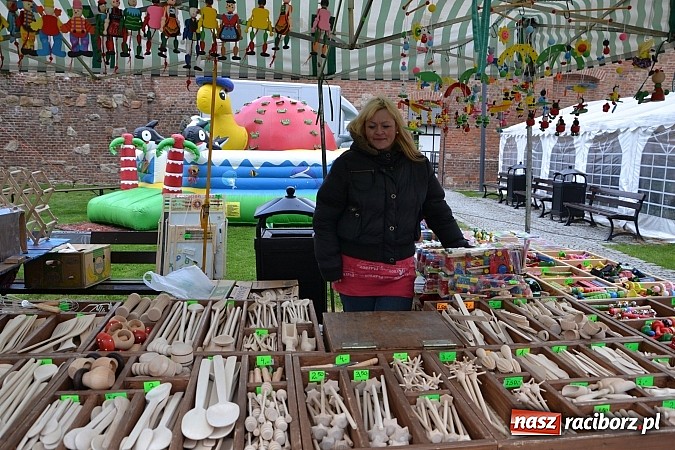 Zdjęcie w galerii na portalu naszraciborz.pl: III Zamkowy Jarmark kwiatów, żywności ekologicznej i rękodzieła już za nami wiadomości z regionu