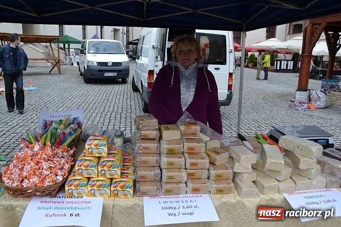 Zdjęcie w galerii na portalu naszraciborz.pl: III Zamkowy Jarmark kwiatów, żywności ekologicznej i rękodzieła już za nami wiadomości z regionu