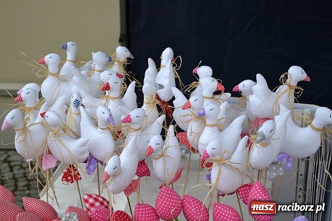 Zdjęcie w galerii na portalu naszraciborz.pl: III Zamkowy Jarmark kwiatów, żywności ekologicznej i rękodzieła już za nami wiadomości z regionu