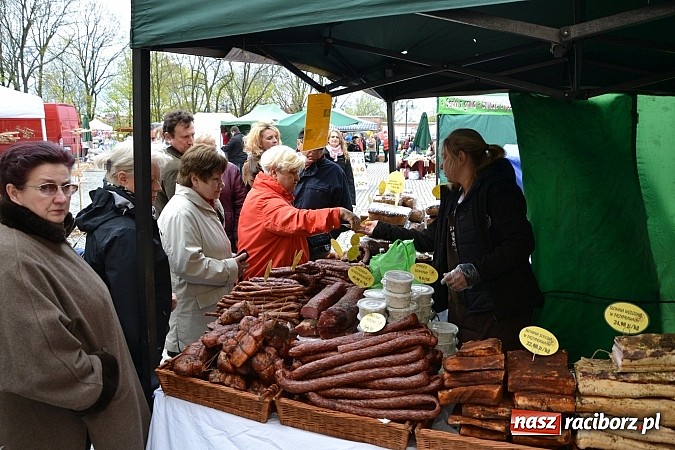 Zdjęcie w galerii na portalu naszraciborz.pl: III Zamkowy Jarmark kwiatów, żywności ekologicznej i rękodzieła już za nami wiadomości z regionu