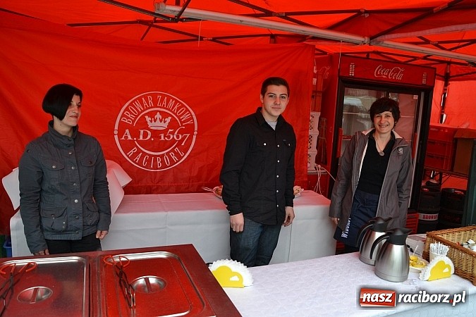 Zdjęcie w galerii na portalu naszraciborz.pl: III Zamkowy Jarmark kwiatów, żywności ekologicznej i rękodzieła już za nami wiadomości z regionu