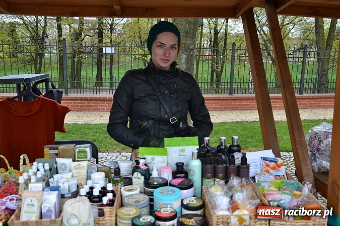 Zdjęcie w galerii na portalu naszraciborz.pl: III Zamkowy Jarmark kwiatów, żywności ekologicznej i rękodzieła już za nami wiadomości z regionu