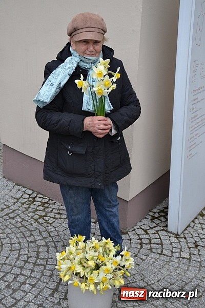 Zdjęcie w galerii na portalu naszraciborz.pl: III Zamkowy Jarmark kwiatów, żywności ekologicznej i rękodzieła już za nami wiadomości z regionu