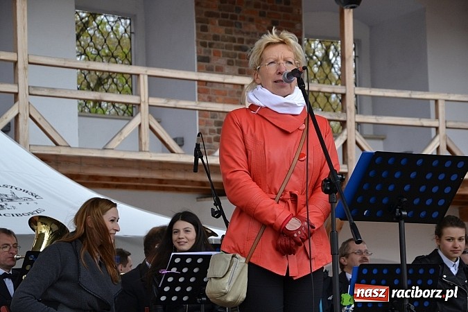 Zdjęcie w galerii na portalu naszraciborz.pl: III Zamkowy Jarmark kwiatów, żywności ekologicznej i rękodzieła już za nami wiadomości z regionu