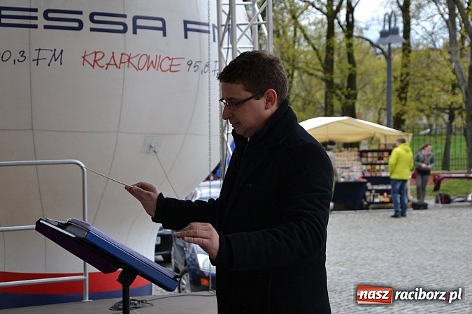 Zdjęcie w galerii na portalu naszraciborz.pl: III Zamkowy Jarmark kwiatów, żywności ekologicznej i rękodzieła już za nami wiadomości z regionu