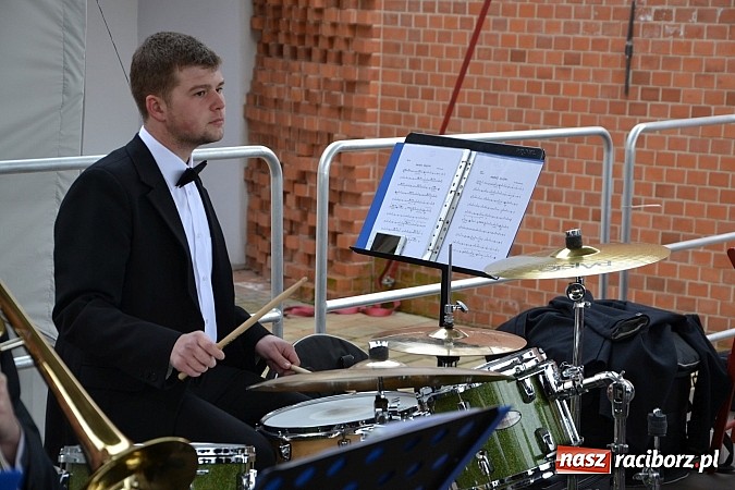 Zdjęcie w galerii na portalu naszraciborz.pl: III Zamkowy Jarmark kwiatów, żywności ekologicznej i rękodzieła już za nami wiadomości z regionu