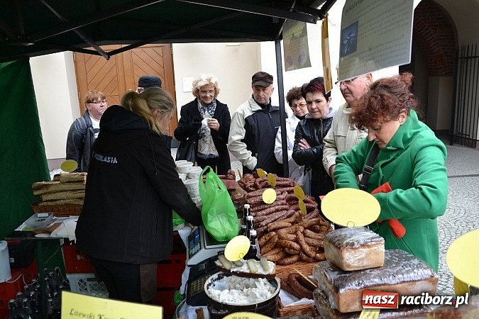 Zdjęcie w galerii na portalu naszraciborz.pl: III Zamkowy Jarmark kwiatów, żywności ekologicznej i rękodzieła już za nami wiadomości z regionu