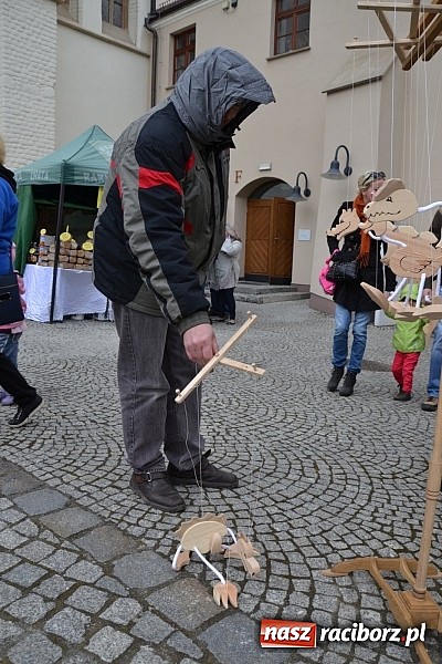 Zdjęcie w galerii na portalu naszraciborz.pl: III Zamkowy Jarmark kwiatów, żywności ekologicznej i rękodzieła już za nami wiadomości z regionu