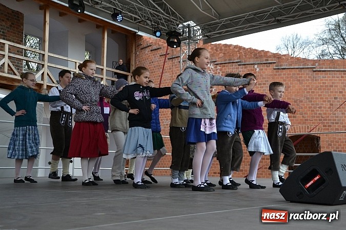 Zdjęcie w galerii na portalu naszraciborz.pl: III Zamkowy Jarmark kwiatów, żywności ekologicznej i rękodzieła już za nami wiadomości z regionu