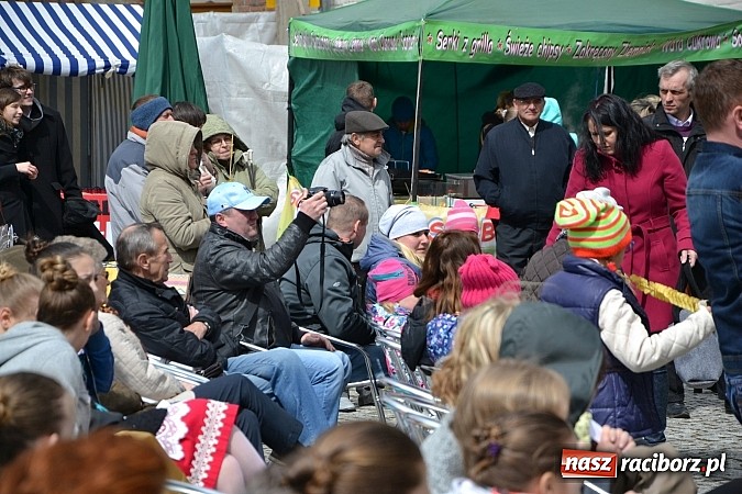 Zdjęcie w galerii na portalu naszraciborz.pl: III Zamkowy Jarmark kwiatów, żywności ekologicznej i rękodzieła już za nami wiadomości z regionu