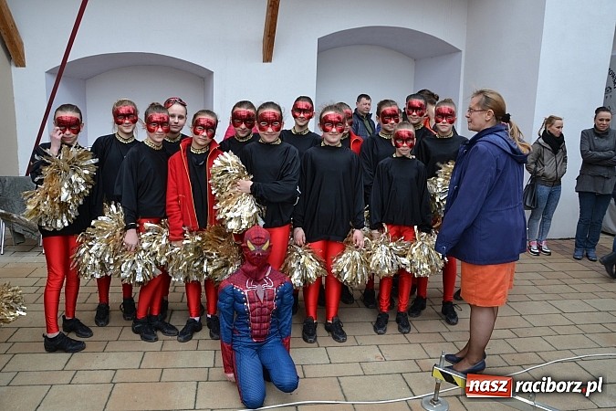 Zdjęcie w galerii na portalu naszraciborz.pl: III Zamkowy Jarmark kwiatów, żywności ekologicznej i rękodzieła już za nami wiadomości z regionu