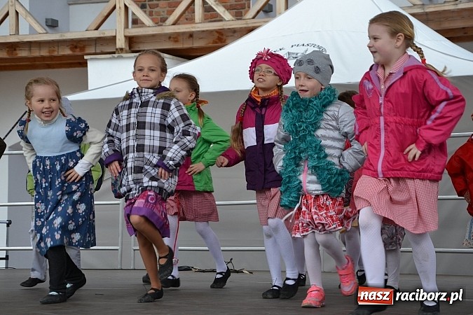 Zdjęcie w galerii na portalu naszraciborz.pl: III Zamkowy Jarmark kwiatów, żywności ekologicznej i rękodzieła już za nami wiadomości z regionu