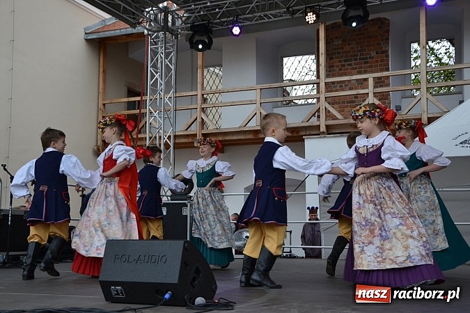Zdjęcie w galerii na portalu naszraciborz.pl: III Zamkowy Jarmark kwiatów, żywności ekologicznej i rękodzieła już za nami wiadomości z regionu