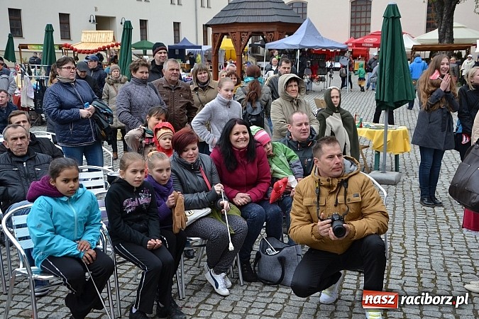 Zdjęcie w galerii na portalu naszraciborz.pl: III Zamkowy Jarmark kwiatów, żywności ekologicznej i rękodzieła już za nami wiadomości z regionu