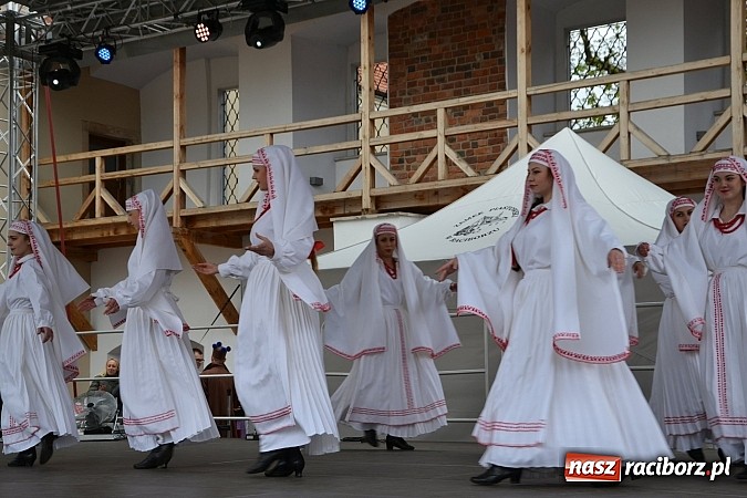 Zdjęcie w galerii na portalu naszraciborz.pl: III Zamkowy Jarmark kwiatów, żywności ekologicznej i rękodzieła już za nami wiadomości z regionu