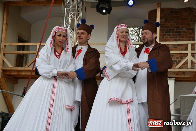 Zdjęcie w galerii na portalu naszraciborz.pl: III Zamkowy Jarmark kwiatów, żywności ekologicznej i rękodzieła już za nami wiadomości z regionu