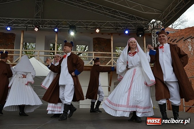 Zdjęcie w galerii na portalu naszraciborz.pl: III Zamkowy Jarmark kwiatów, żywności ekologicznej i rękodzieła już za nami wiadomości z regionu