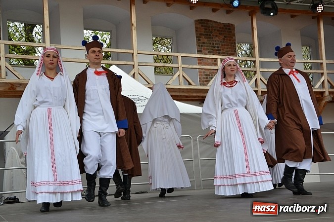 Zdjęcie w galerii na portalu naszraciborz.pl: III Zamkowy Jarmark kwiatów, żywności ekologicznej i rękodzieła już za nami wiadomości z regionu