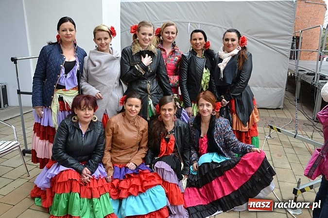 Zdjęcie w galerii na portalu naszraciborz.pl: III Zamkowy Jarmark kwiatów, żywności ekologicznej i rękodzieła już za nami wiadomości z regionu