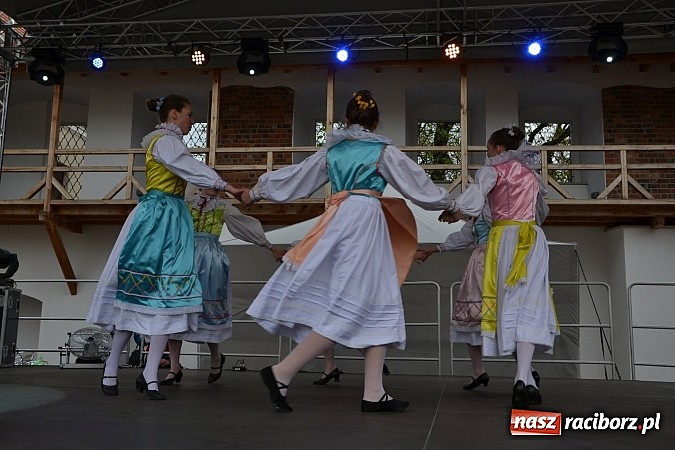 Zdjęcie w galerii na portalu naszraciborz.pl: III Zamkowy Jarmark kwiatów, żywności ekologicznej i rękodzieła już za nami wiadomości z regionu