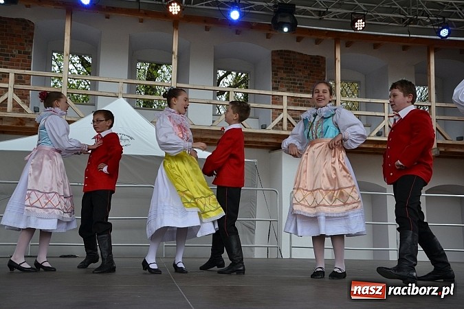 Zdjęcie w galerii na portalu naszraciborz.pl: III Zamkowy Jarmark kwiatów, żywności ekologicznej i rękodzieła już za nami wiadomości z regionu