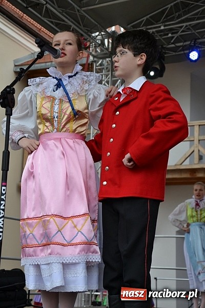 Zdjęcie w galerii na portalu naszraciborz.pl: III Zamkowy Jarmark kwiatów, żywności ekologicznej i rękodzieła już za nami wiadomości z regionu