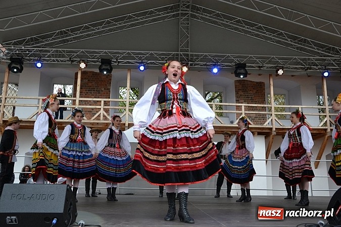 Zdjęcie w galerii na portalu naszraciborz.pl: III Zamkowy Jarmark kwiatów, żywności ekologicznej i rękodzieła już za nami wiadomości z regionu