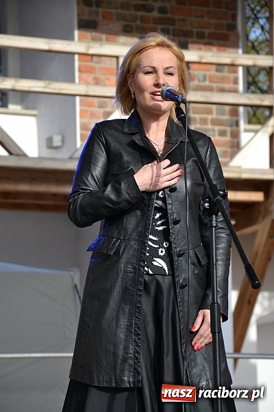 Zdjęcie w galerii na portalu naszraciborz.pl: III Zamkowy Jarmark kwiatów, żywności ekologicznej i rękodzieła już za nami wiadomości z regionu