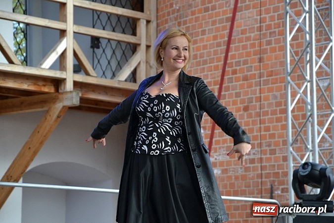 Zdjęcie w galerii na portalu naszraciborz.pl: III Zamkowy Jarmark kwiatów, żywności ekologicznej i rękodzieła już za nami wiadomości z regionu