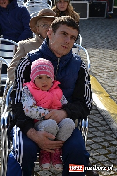 Zdjęcie w galerii na portalu naszraciborz.pl: III Zamkowy Jarmark kwiatów, żywności ekologicznej i rękodzieła już za nami wiadomości z regionu