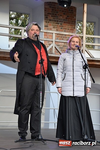 Zdjęcie w galerii na portalu naszraciborz.pl: III Zamkowy Jarmark kwiatów, żywności ekologicznej i rękodzieła już za nami wiadomości z regionu