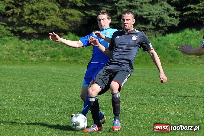 Zdjęcie w galerii na portalu naszraciborz.pl: W Gamowie bez niespodzianki. Raszczyce z kompletem punktów wiadomości z regionu