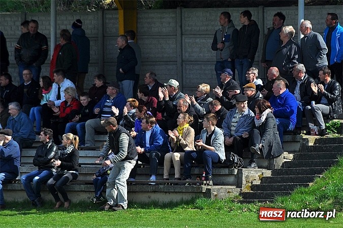Zdjęcie w galerii na portalu naszraciborz.pl: W Gamowie bez niespodzianki. Raszczyce z kompletem punktów wiadomości z regionu