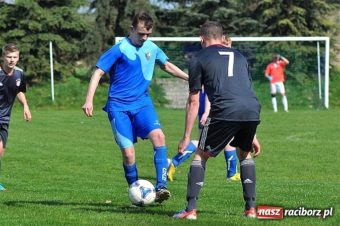 Zdjęcie w galerii na portalu naszraciborz.pl: W Gamowie bez niespodzianki. Raszczyce z kompletem punktów wiadomości z regionu