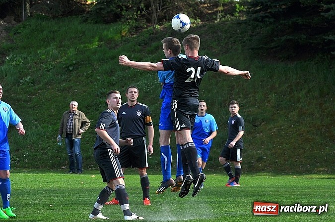 Zdjęcie w galerii na portalu naszraciborz.pl: W Gamowie bez niespodzianki. Raszczyce z kompletem punktów wiadomości z regionu
