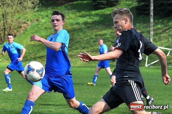 Zdjęcie w galerii na portalu naszraciborz.pl: W Gamowie bez niespodzianki. Raszczyce z kompletem punktów wiadomości z regionu