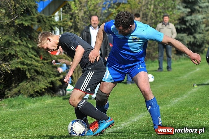 Zdjęcie w galerii na portalu naszraciborz.pl: W Gamowie bez niespodzianki. Raszczyce z kompletem punktów wiadomości z regionu