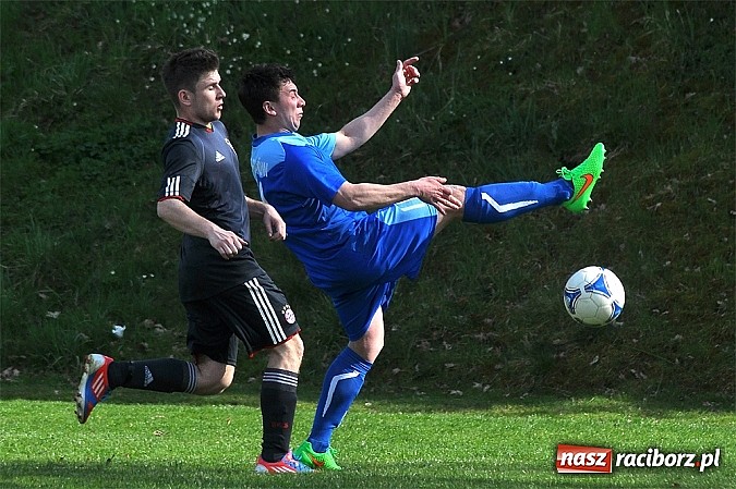 Zdjęcie w galerii na portalu naszraciborz.pl: W Gamowie bez niespodzianki. Raszczyce z kompletem punktów wiadomości z regionu