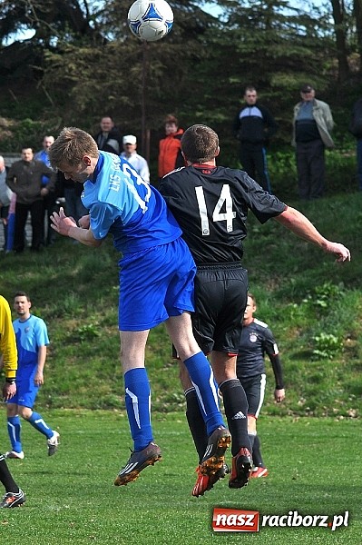 Zdjęcie w galerii na portalu naszraciborz.pl: W Gamowie bez niespodzianki. Raszczyce z kompletem punktów wiadomości z regionu