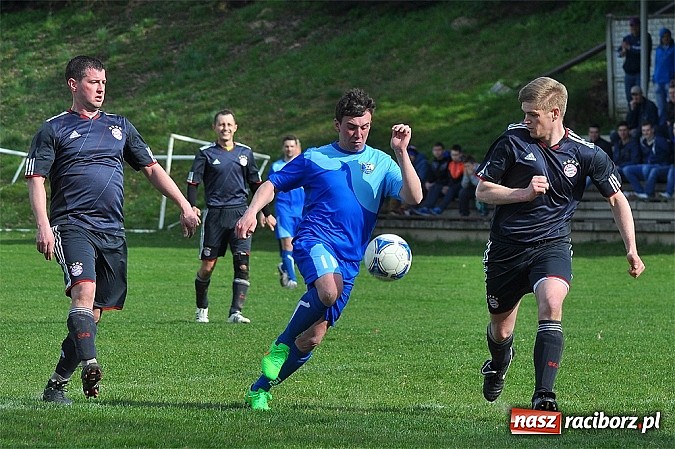 Zdjęcie w galerii na portalu naszraciborz.pl: W Gamowie bez niespodzianki. Raszczyce z kompletem punktów wiadomości z regionu