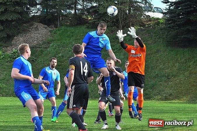 Zdjęcie w galerii na portalu naszraciborz.pl: W Gamowie bez niespodzianki. Raszczyce z kompletem punktów wiadomości z regionu