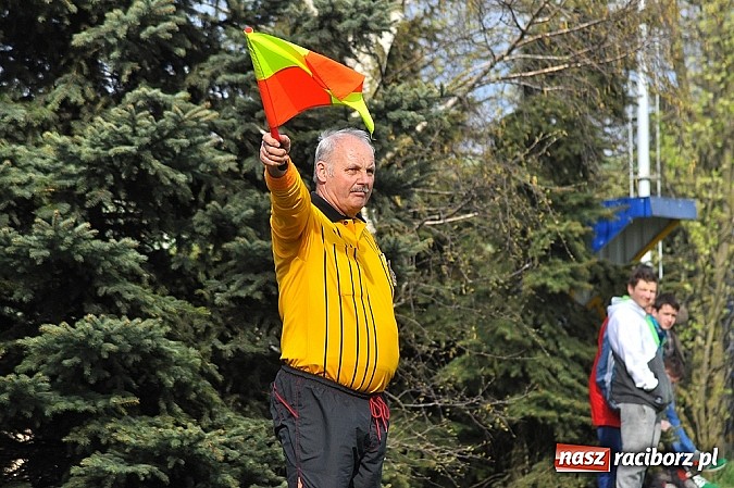Zdjęcie w galerii na portalu naszraciborz.pl: W Gamowie bez niespodzianki. Raszczyce z kompletem punktów wiadomości z regionu