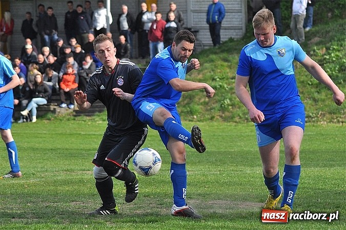 Zdjęcie w galerii na portalu naszraciborz.pl: W Gamowie bez niespodzianki. Raszczyce z kompletem punktów wiadomości z regionu