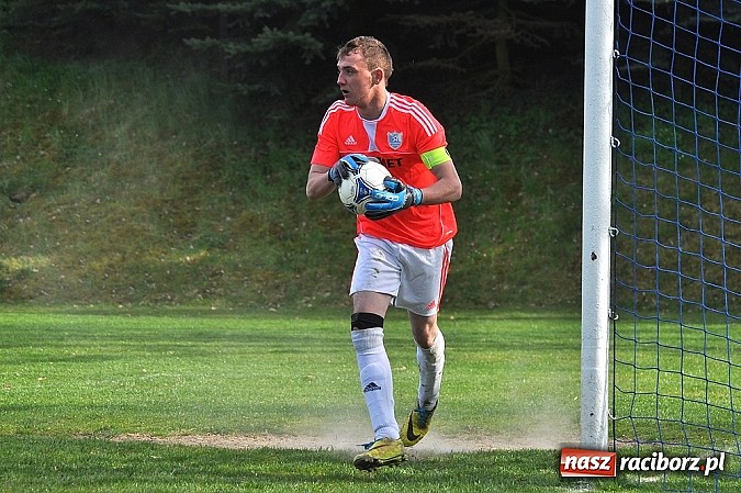 Zdjęcie w galerii na portalu naszraciborz.pl: W Gamowie bez niespodzianki. Raszczyce z kompletem punktów wiadomości z regionu