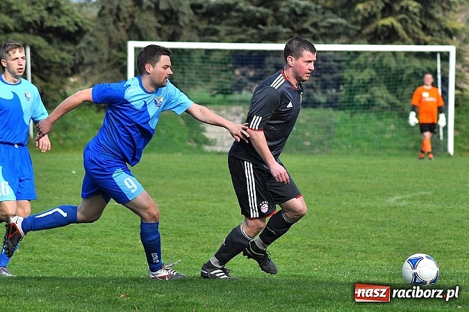 Zdjęcie w galerii na portalu naszraciborz.pl: W Gamowie bez niespodzianki. Raszczyce z kompletem punktów wiadomości z regionu