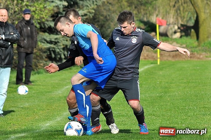 Zdjęcie w galerii na portalu naszraciborz.pl: W Gamowie bez niespodzianki. Raszczyce z kompletem punktów wiadomości z regionu