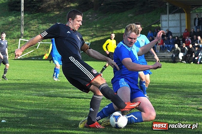 Zdjęcie w galerii na portalu naszraciborz.pl: W Gamowie bez niespodzianki. Raszczyce z kompletem punktów wiadomości z regionu