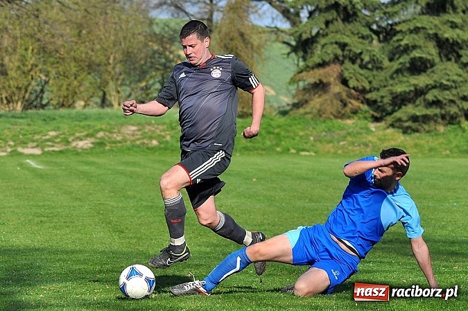 Zdjęcie w galerii na portalu naszraciborz.pl: W Gamowie bez niespodzianki. Raszczyce z kompletem punktów wiadomości z regionu